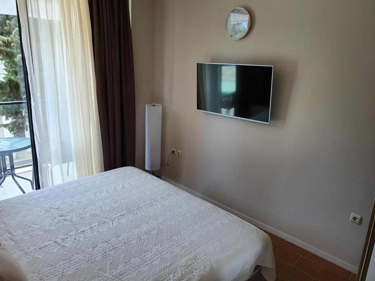 Апартамент За Гости ,,1В-15" Амара Бутик"" Ravda Ngoại thất bức ảnh