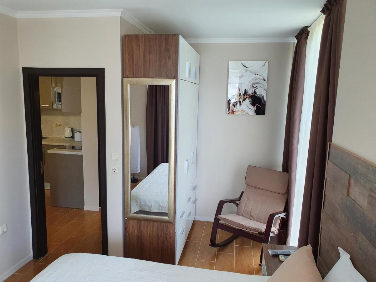 Апартамент За Гости ,,1В-15" Амара Бутик"" Ravda Ngoại thất bức ảnh