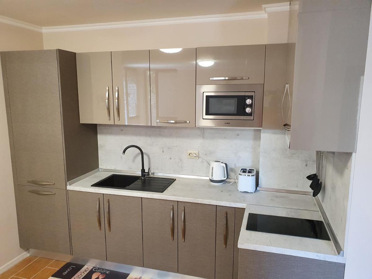 Апартамент За Гости ,,1В-15" Амара Бутик"" Ravda Ngoại thất bức ảnh