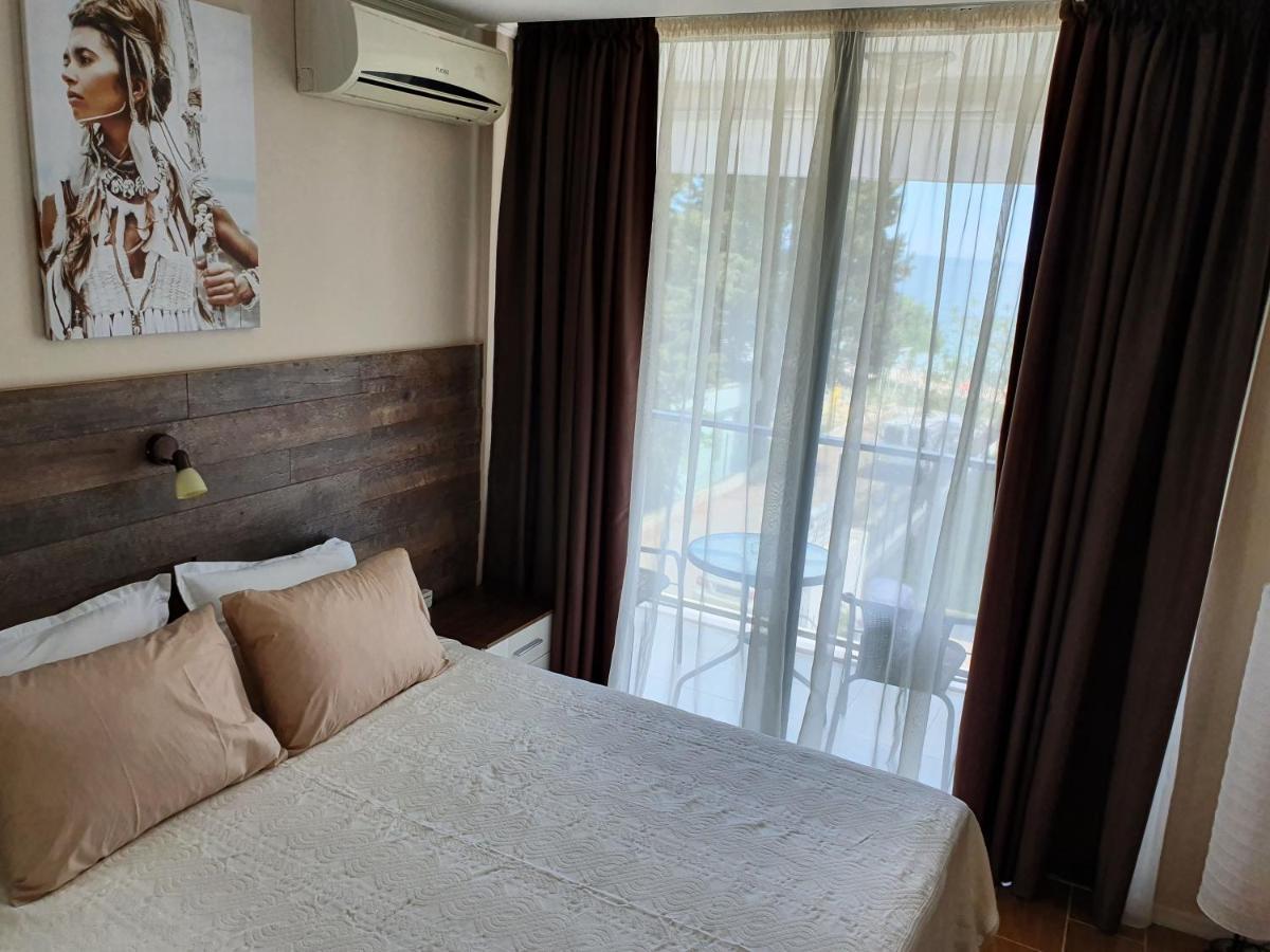 Апартамент За Гости ,,1В-15" Амара Бутик"" Ravda Ngoại thất bức ảnh