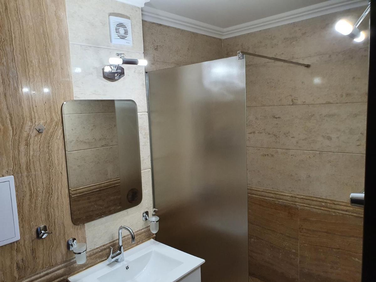 Апартамент За Гости ,,1В-15" Амара Бутик"" Ravda Ngoại thất bức ảnh